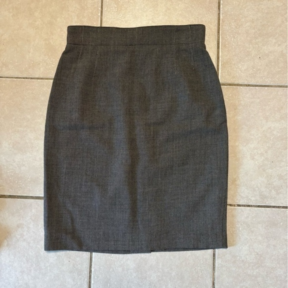 Escada skirt size 34